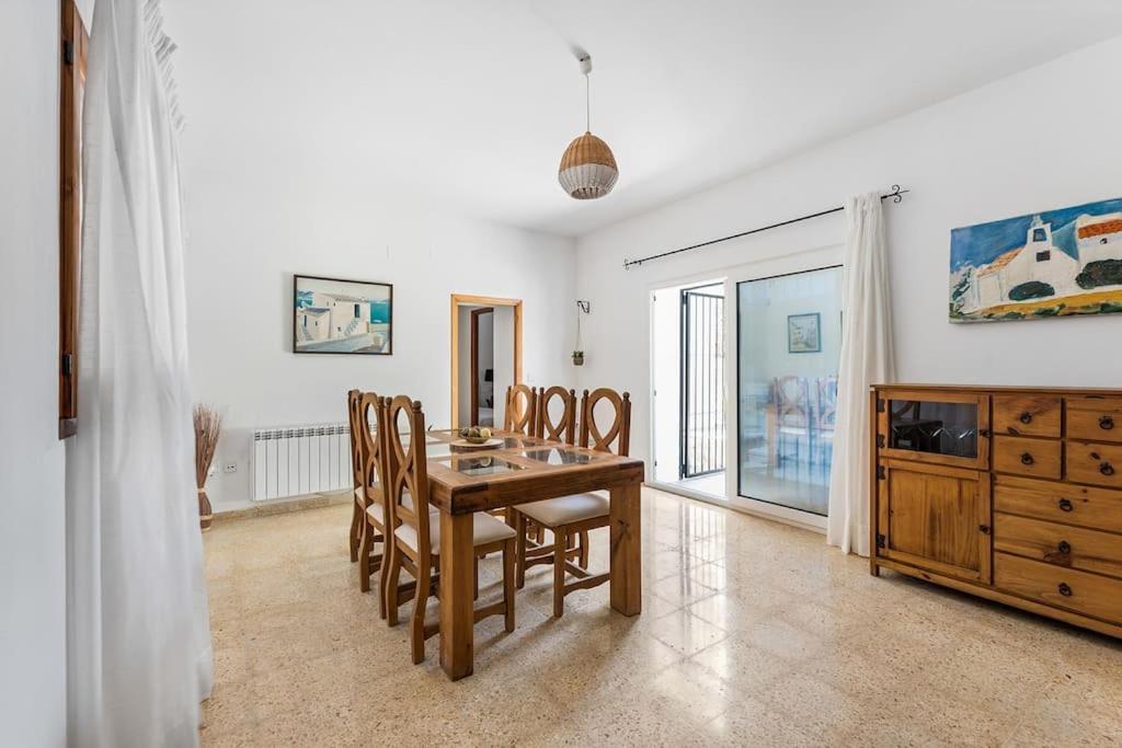 8 Guests Large Villa Near Bossa Beaches & Airport San José Extérieur photo